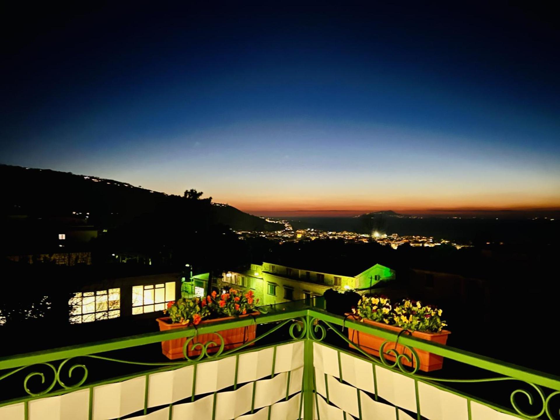 Maresca's Rooftop Sea View Sorrento * Piano di Sorrento