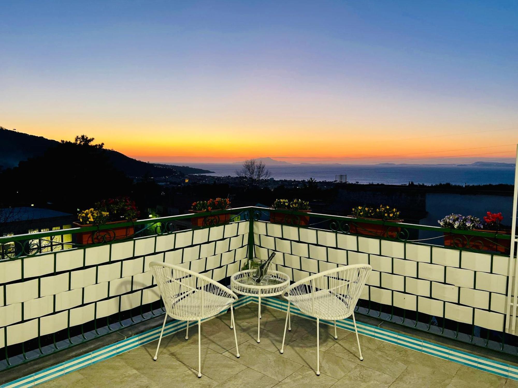 Apartment Maresca's Rooftop Sea View Sorrento Piano di Sorrento
