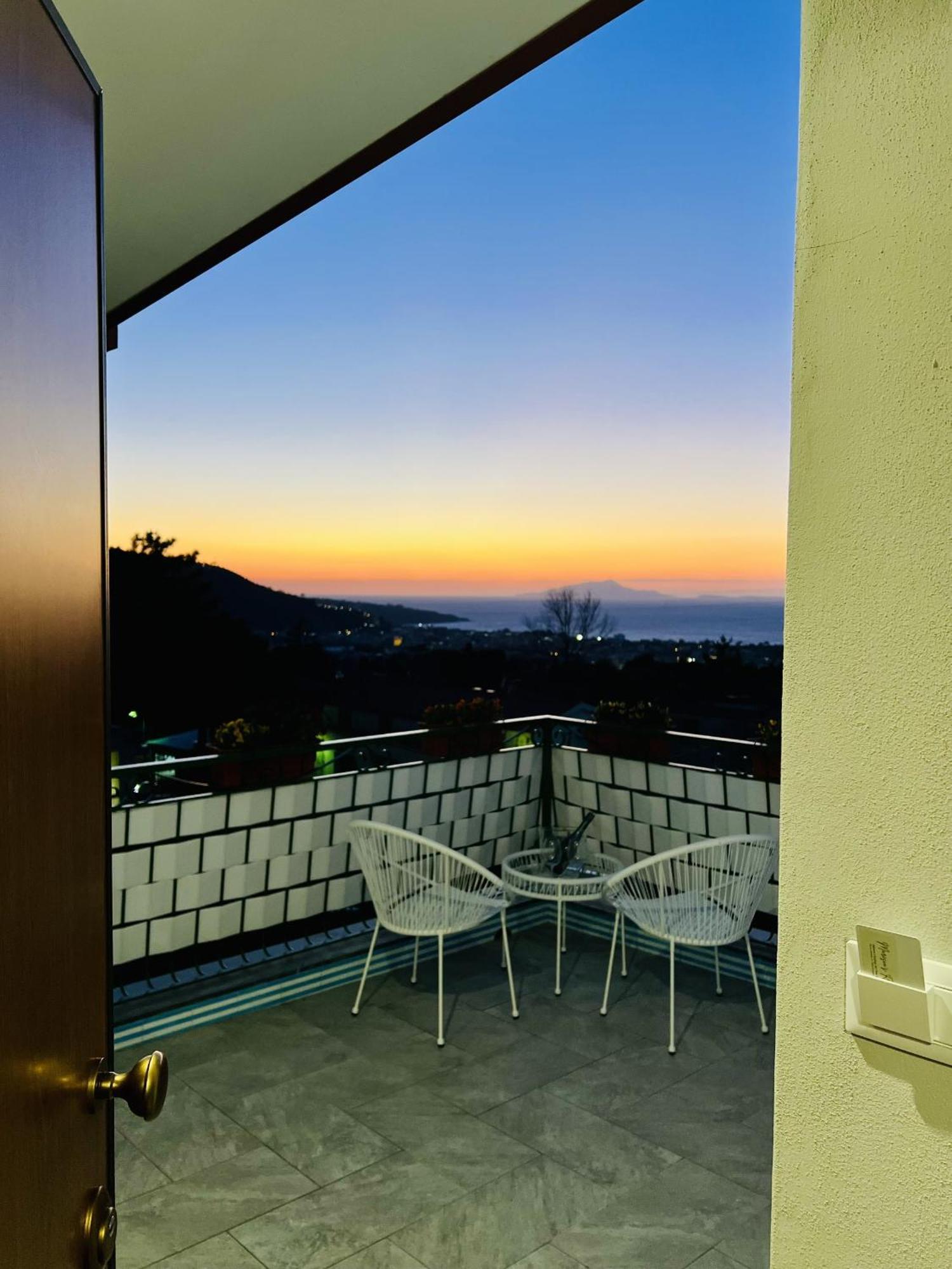 Maresca's Rooftop Sea View Sorrento Piano di Sorrento